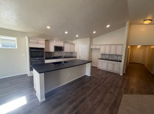 170 W Yosemite St, Meridian, ID 83646