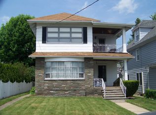 813 N Bromley Ave, Scranton, PA 18504