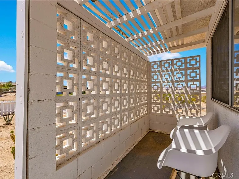 5749 Halsey Ave — Photo 4