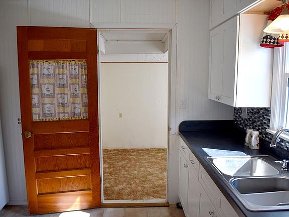 3rd image of 520 S 21st St