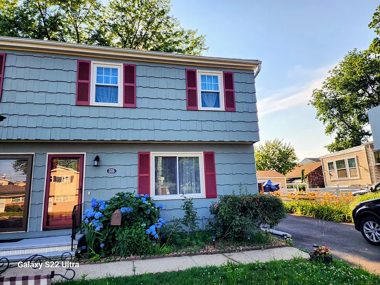 335 Woodend Rd — Photo 25