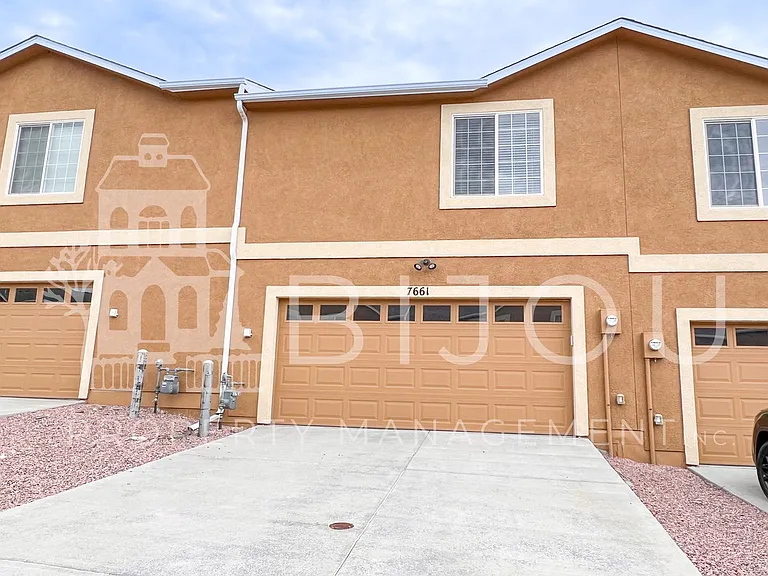 7661 Silver Larch Point — Photo 27