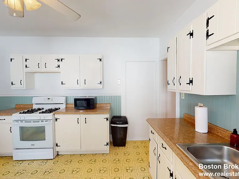 30 Roseclair St #2 — Photo 2