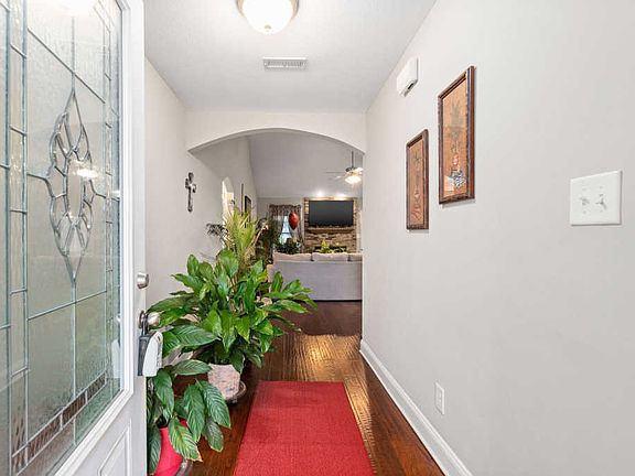 4th image of 1001 Charles Thomas Dr