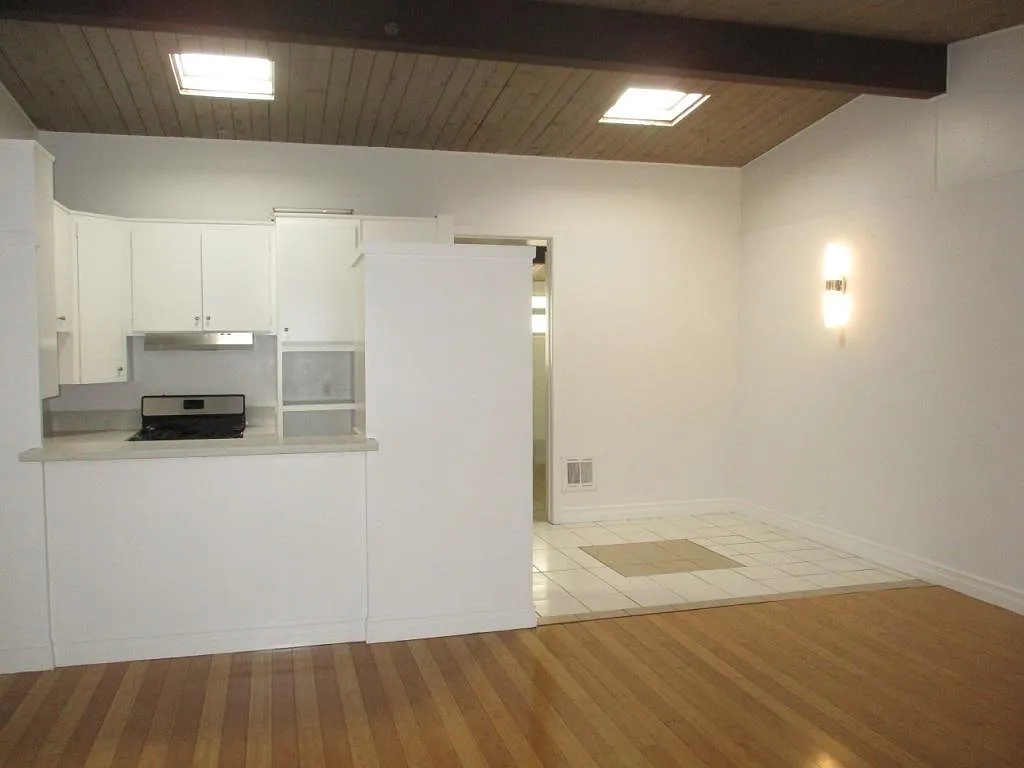 1 bed, 825 sqft, $2,795 — Photo 2