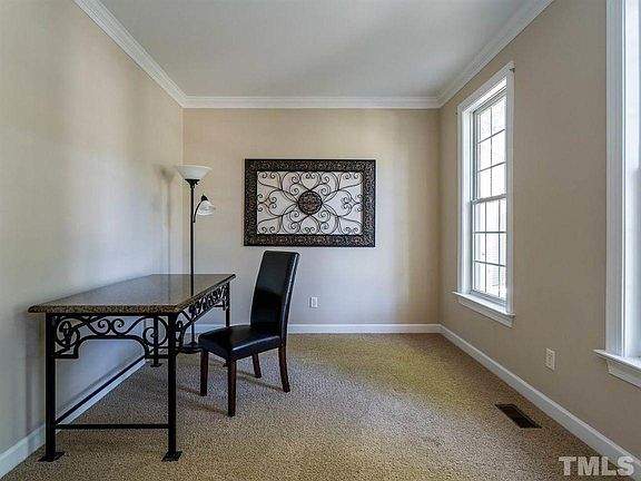 4th image of 309 Holly Green Ln