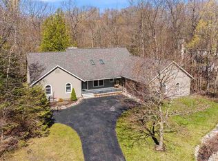 9045 N Pointe Woods Dr, Charlevoix, MI 49720