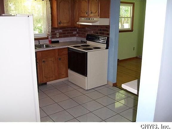 4th image of 205 Catherine St