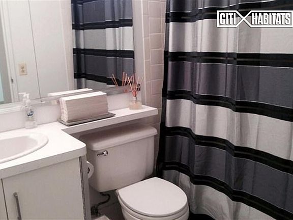 5th image of 211 W 56th St APT 32F