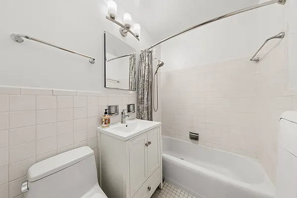 Rented by R New York | media 5