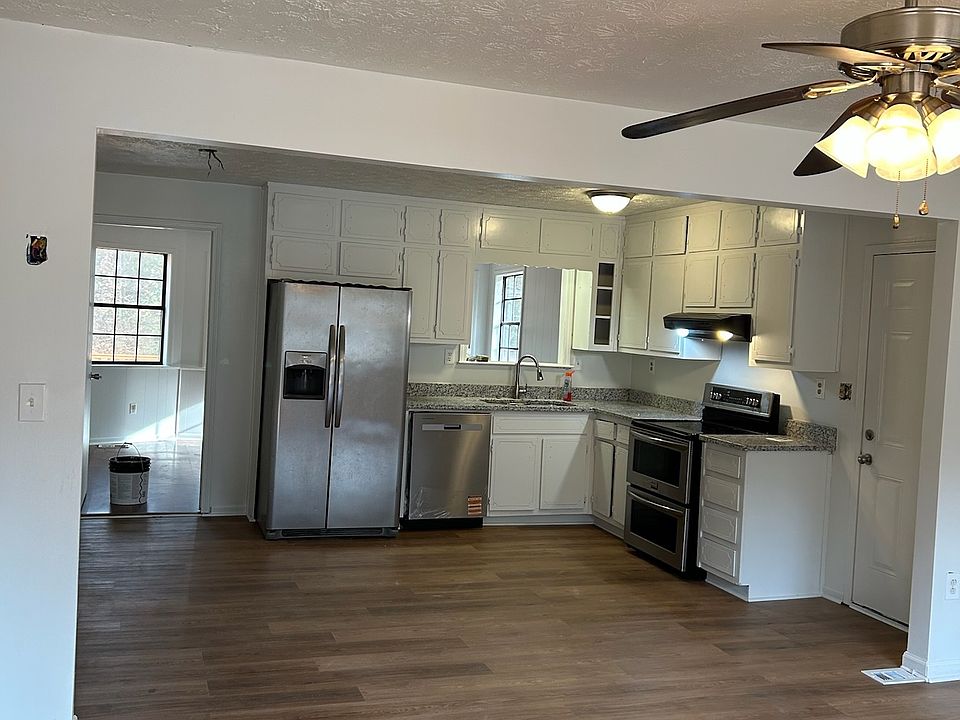2nd image of 197 Lexington Ct