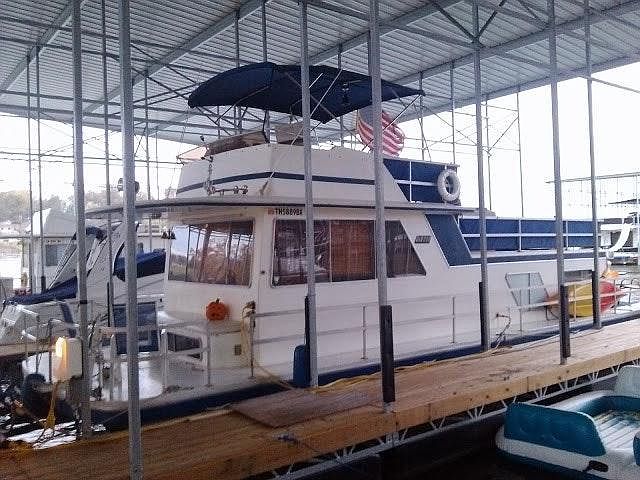 live on a houseboat