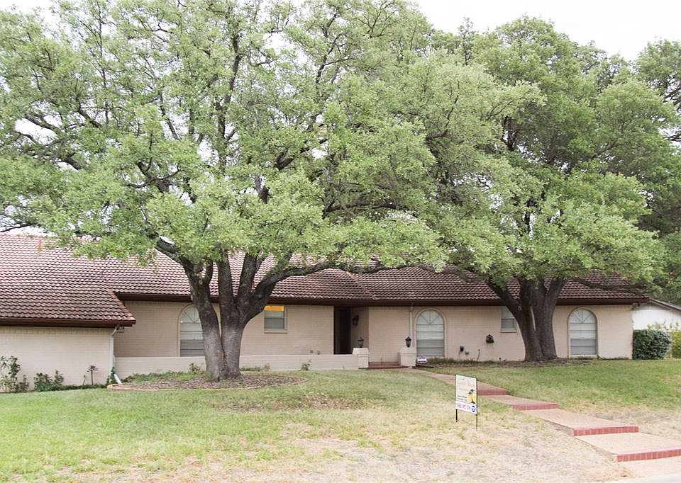 1st image of 6009 Lantana Ln