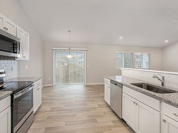 2nd image of 2204 Macatawa Ln