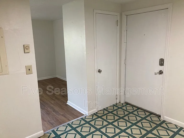 1036 Avenue B #N — Photo 9