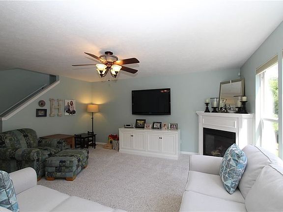 2nd image of 2367 Becket Cir