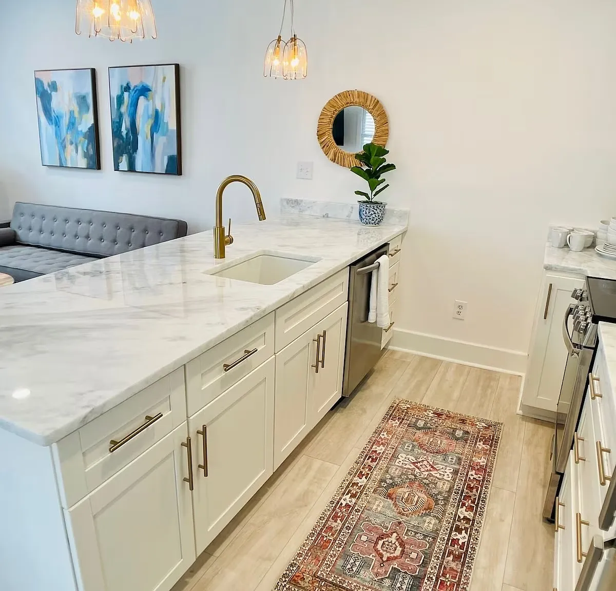 2 bed, 920 sqft, $3,250 — Photo 2