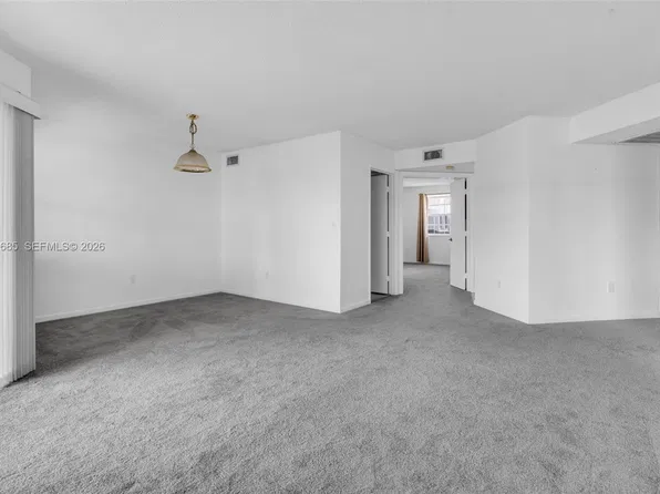2274 SE 27th Dr #205-F, Homestead, FL 33035