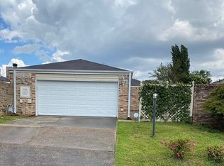 27 Hedgestone Ct, Mobile, AL 36608