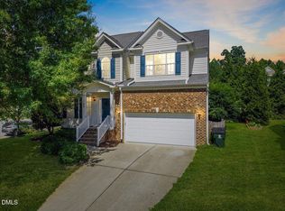 105 Owl Creek Ct, Holly Springs, NC 27540