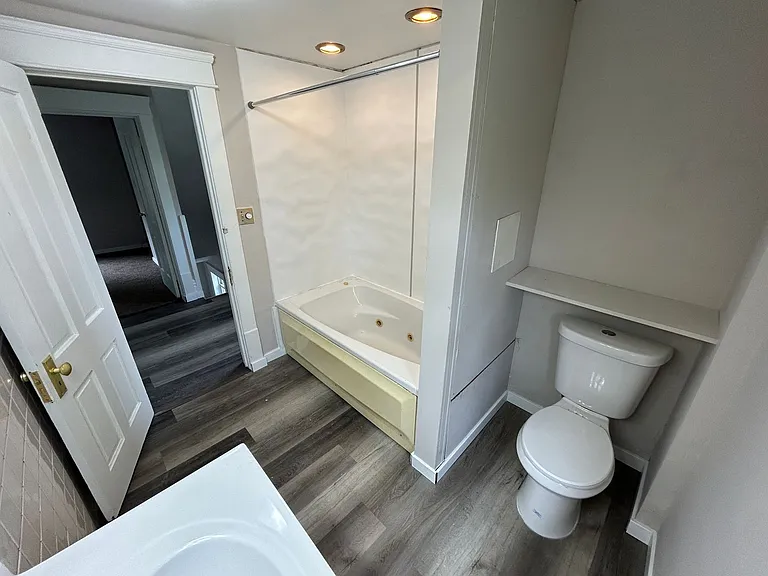 109 Kent Ct — Photo 5