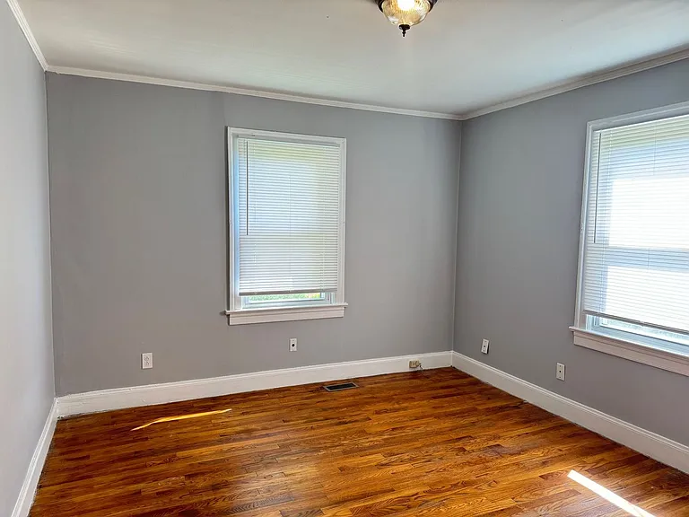 634 Lafayette Rd — Photo 14