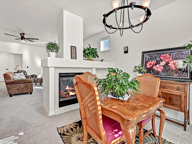 9745 W Sleepy Hollow Ln — Photo 6
