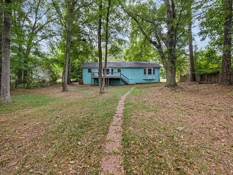 412 Willow Ct SE — Photo 11