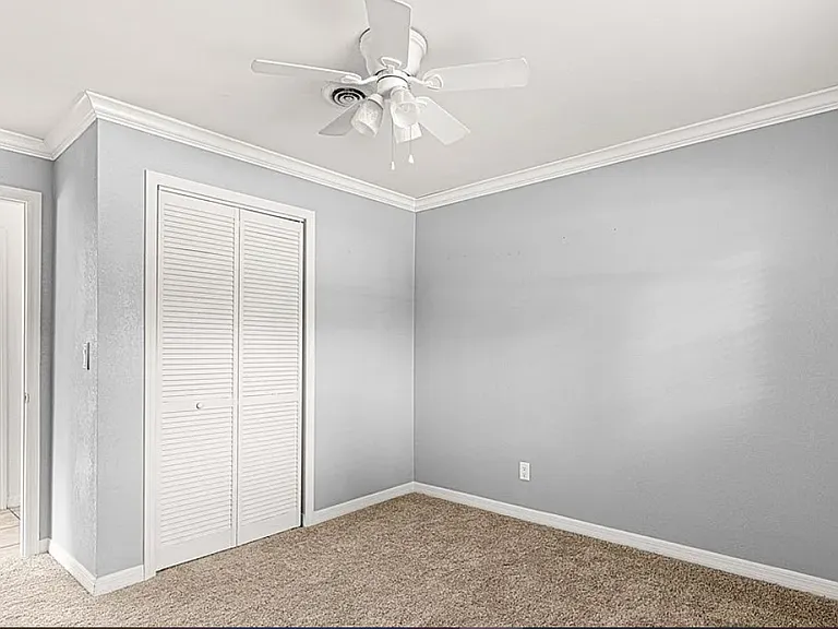 2700 SE 8th Ave — Photo 15
