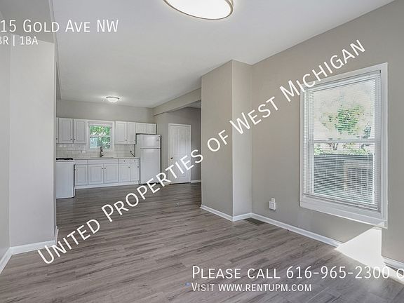 2nd image of 215 Gold Ave NW
