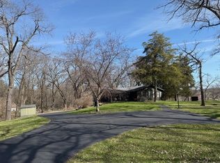 1620 Woodside Cir, Freeport, IL 61032