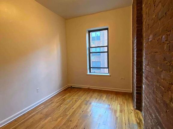 5th image of 226 E 29th St APT 5E