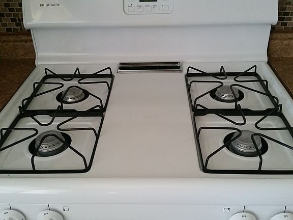 5th image of 4955-4957 Cuming St #4955-3