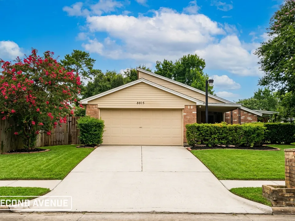 8815 Fern Valley Dr