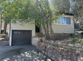 215 Western Dr, Cedar Glen, CA 92321