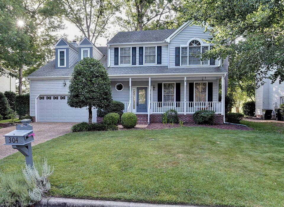 1st image of 304 Hollingsworth Ct