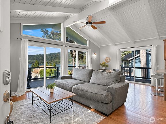 5th image of 49 N Point Drive