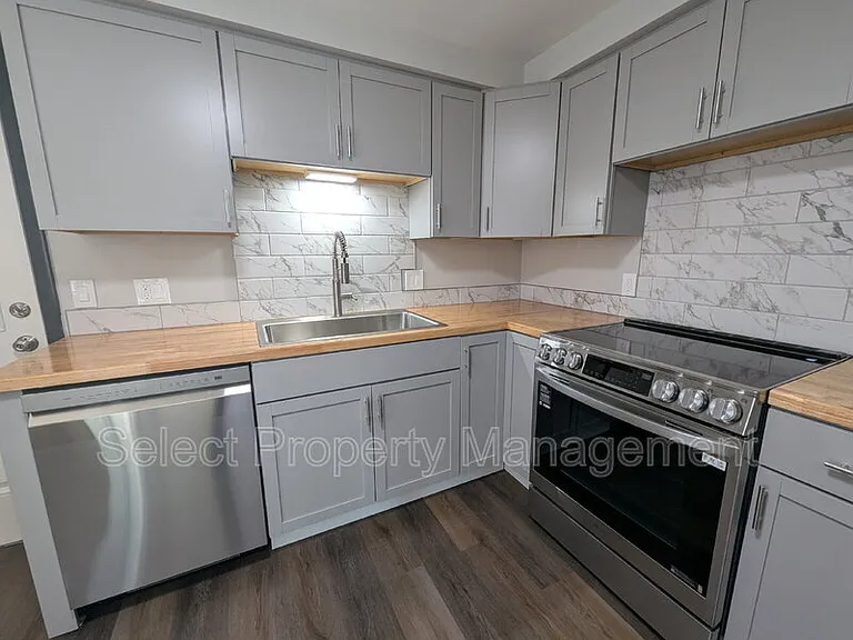 4920 Desoto Dr — Photo 10