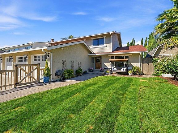 3rd image of 15640 La Sierra Ct