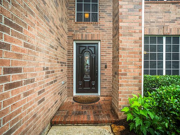 4th image of 6311 Sparrows Glen Ln