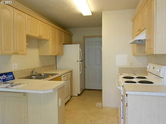 3rd image of 8424 NE 36th Cir