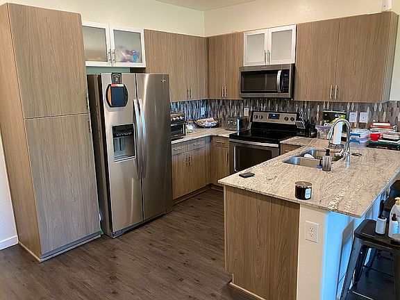 4th image of 2308 E Hidalgo Ave