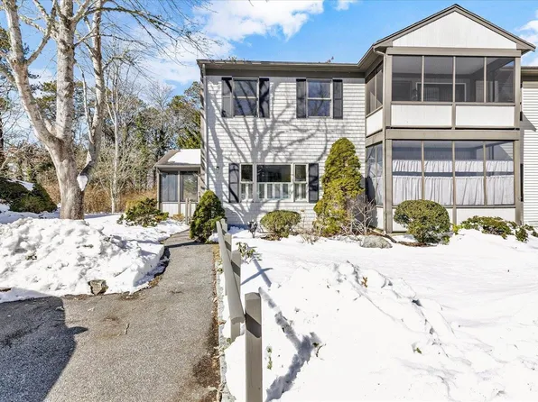 14 Harold St APT 13A, Harwich Port, MA 02646