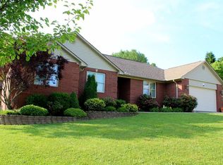 203 Pawnee Trl, London, KY 40741