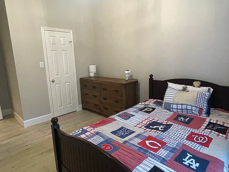 2838 Five Oaks Dr — Photo 18