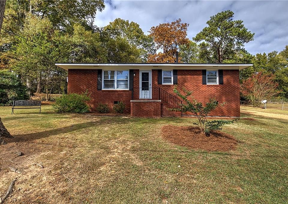 1st image of 195 Floral Dr SE