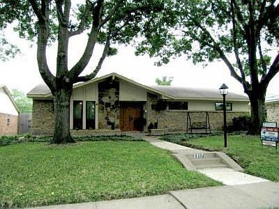 1st image of 2317 Lovell Dr