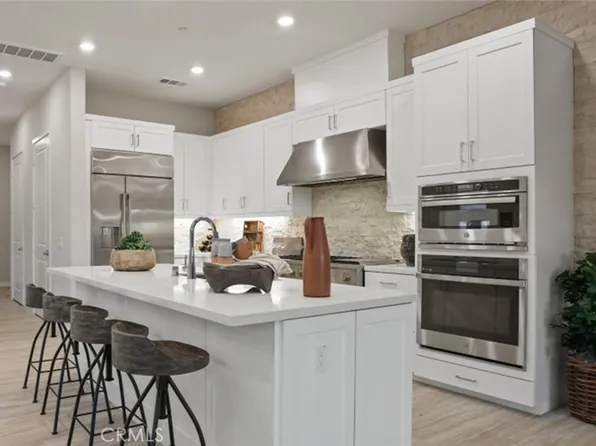 158 Mullberry Pl, Montebello, CA 90640