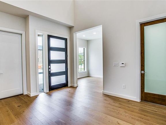 2nd image of 5087 Flemington Dr