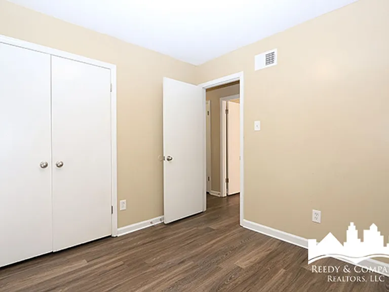 5104 Corkwood Dr — Photo 6